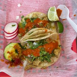 Don Beto's Tacos - Tacos de pollo