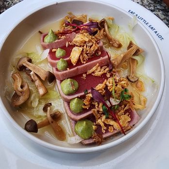 Earls Kitchen + Bar - Ahi tuna - New American Near Me - Boston, Massachusetts