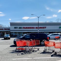 Route 28 Farmers Market - So hard to park here with carts scattered all over... plus you need to worry about them hitting your car...
