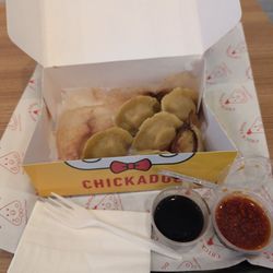 Bake N Shop Coffee Express - 百佳快餐 - Fried chicken dumplings