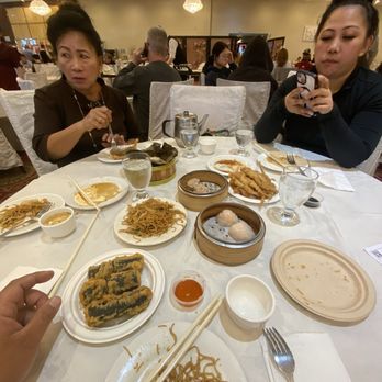 La Maison Kam Fung - Dim Sum Near Me - Brossard, Quebec La Maison Kam Fung - Dim Sum Near Me - Brossard, Quebec