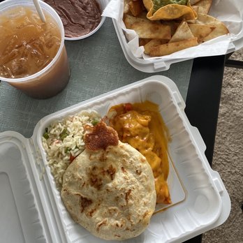 Los Chorros Restaurant - Mexican Combo Lunch, Guacamole Dip, Beans, Tamarindo. - Mexican Near Me - Silver Spring, Maryland
