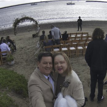 Sam's Chowder House - Setting up on the beach - Seafood Near Me - Half Moon Bay, California