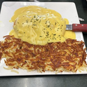 Omelette Cafe Flamingo - Eggs Benedict $17 - Breakfast & Brunch Near Me - Las Vegas, Nevada Omelette Cafe Flamingo - Eggs Benedict $17 - Breakfast & Brunch Near Me - Las Vegas, Nevada
