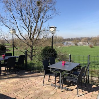 Bootshaus Ehingen - Sonnenterasse im Bootshaus - Schnitzel Near Me - Duisburg, NW