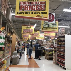 Saars Super Saver Foods - Interior
