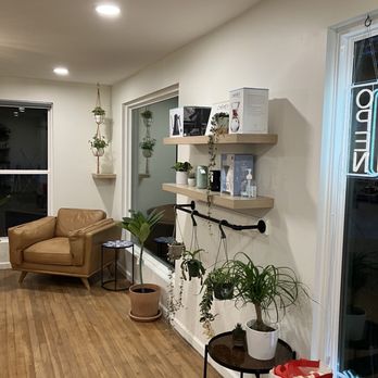 Slow and Steady Coffee - Cute setting - Coffee & Tea Near Me - Dallas, Texas Slow and Steady Coffee - Cute setting - Coffee & Tea Near Me - Dallas, Texas