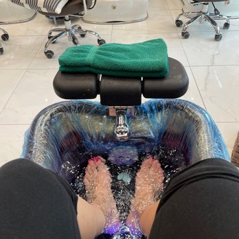 Levue Nail Lounge - Waiting for my pedicure.. - Nail Salons Near Me - Kirkland, Washington Levue Nail Lounge - Waiting for my pedicure.. - Nail Salons Near Me - Kirkland, Washington