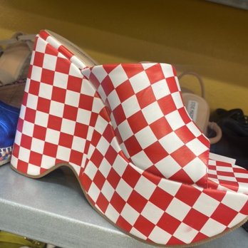 Buffalo Exchange - Bob's Big Boy style chunky wedges - Women's Clothing Near Me - Ventura, California