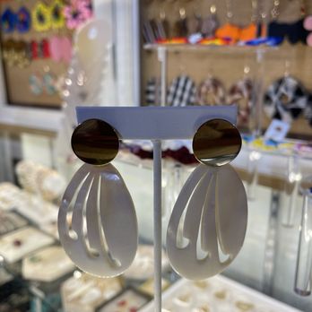 Larimar Handcrafted Accessories - Stunning - Jewelry Near Me - San Juan, Puerto Rico Larimar Handcrafted Accessories - Stunning - Jewelry Near Me - San Juan, Puerto Rico