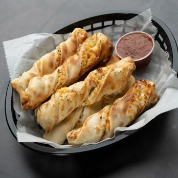 Round Table Pizza - Italian Near Me - El Centro, California Round Table Pizza - Italian Near Me - El Centro, California