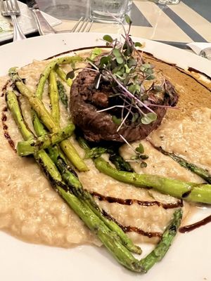 Spoon River Artworks and Market by null