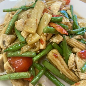 Bang Na Thai Kitchen - Chicken Typhoon - Thai Near Me - North Billerica, Massachusetts Bang Na Thai Kitchen - Chicken Typhoon - Thai Near Me - North Billerica, Massachusetts