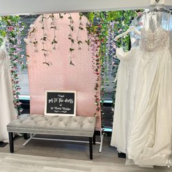 The Bridal Boutique - "Yes to the Dress" sign