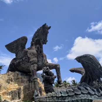 Pegasus Statue at Gulfstream Park - Landmarks & Historical Buildings Near Me - Hallandale Beach, Florida