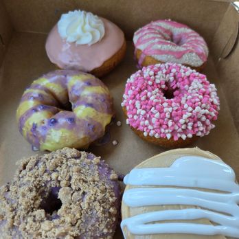 Mama Buntz Donut - Rootbeer float, 2 different strawberry, PB Fluff, blueberry lemon and blueberry crumb. Amazing. - Donuts Near Me - Sewell, New Jersey Mama Buntz Donut - Rootbeer float, 2 different strawberry, PB Fluff, blueberry lemon and blueberry crumb. Amazing. - Donuts Near Me - Sewell, New Jersey