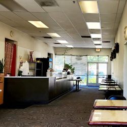 Fil-Am Bakery & Fast Food - Small tables for "eat & run"!