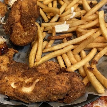 Laycoff's Tavern - Chicken tenders - Bars Near Me - Fort Wayne, Indiana