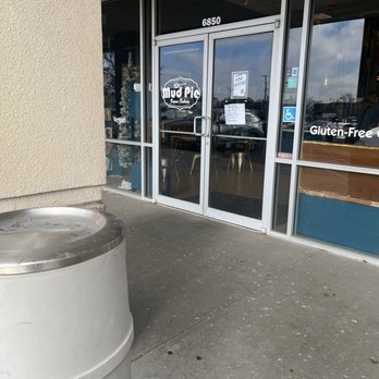 Mud Pie Vegan Bakery - Coffee & Tea Near Me - Mission, Kansas
