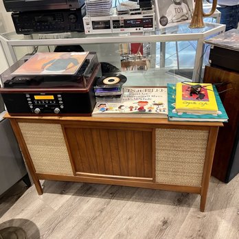 The Spin Coffee and Vinyl - Coffee & Tea Near Me - Dallas, Texas