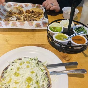 El Tizoncito - Sope sencillo and awesome salsas - Mexican Near Me - Dallas, Texas El Tizoncito - Sope sencillo and awesome salsas - Mexican Near Me - Dallas, Texas