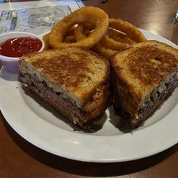 Paddy's Public House - Paddy Melt with onion rings