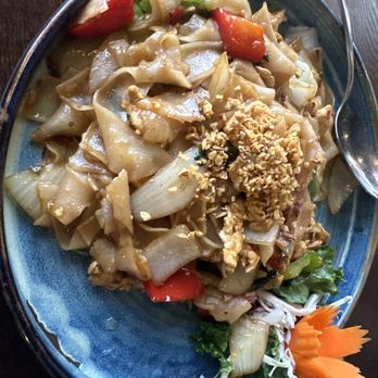 Kanok Thai Bistro - DRUNKEN NOODLE - Thai Near Me - Costa Mesa, California Kanok Thai Bistro - DRUNKEN NOODLE - Thai Near Me - Costa Mesa, California
