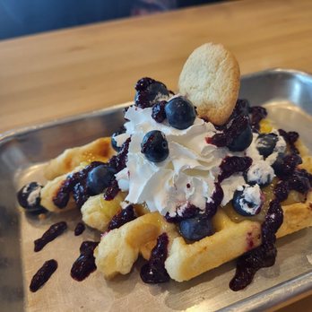 Munch Munch Waffles & More - Mamba Waffle with Blueberries and Lemon Curd - Waffles Near Me - Liberty Hill, Texas Munch Munch Waffles & More - Mamba Waffle with Blueberries and Lemon Curd - Waffles Near Me - Liberty Hill, Texas