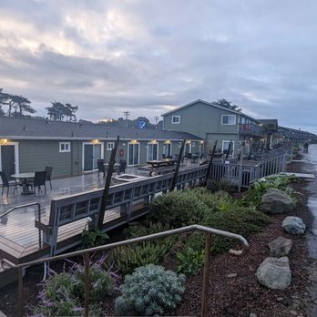 Beachcomber Motel - The deck - Hotels Near Me - Fort Bragg, California