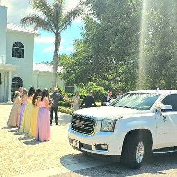 Tuxido Transportation - Weddings, Concerts, Events, and In-town Tours. - Limos Near Me Tuxido Transportation - Weddings, Concerts, Events, and In-town Tours. - Limos Near Me