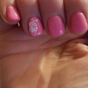 Party Nails - Pretty in pink - Nail Salons Near Me - Reno, Nevada