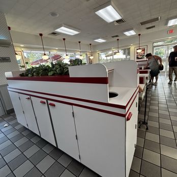 In-N-Out Burger - Fast Food Near Me - Menifee, California In-N-Out Burger - Fast Food Near Me - Menifee, California