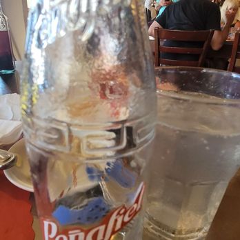 Ollie's Brick Oven Pizza - Mineral water - Pizza Near Me - Rosarito, BCN Ollie's Brick Oven Pizza - Mineral water - Pizza Near Me - Rosarito, BCN