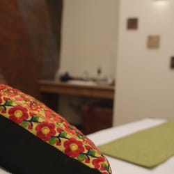 The It Girl Massage Therapy