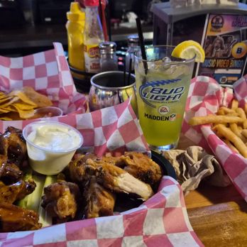 Scotty Quixx East - Half bourbon wings & half lemon pepper wings! (DELECTABLE) and fries, as well as free chips & salsa. - Sports Bars Near Me - Virginia Beach, Virginia Scotty Quixx East - Half bourbon wings & half lemon pepper wings! (DELECTABLE) and fries, as well as free chips & salsa. - Sports Bars Near Me - Virginia Beach, Virginia
