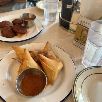 Mandalay Kitchen - Yangon Samosa (4 pcs)(V) - Thai Near Me - Saint Paul, Minnesota Mandalay Kitchen - Yangon Samosa (4 pcs)(V) - Thai Near Me - Saint Paul, Minnesota