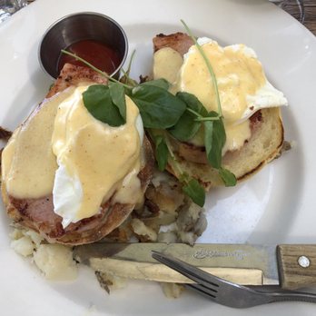 Cody's La Jolla - Eggs Benedict - Breakfast & Brunch Near Me - La Jolla, California Cody's La Jolla - Eggs Benedict - Breakfast & Brunch Near Me - La Jolla, California