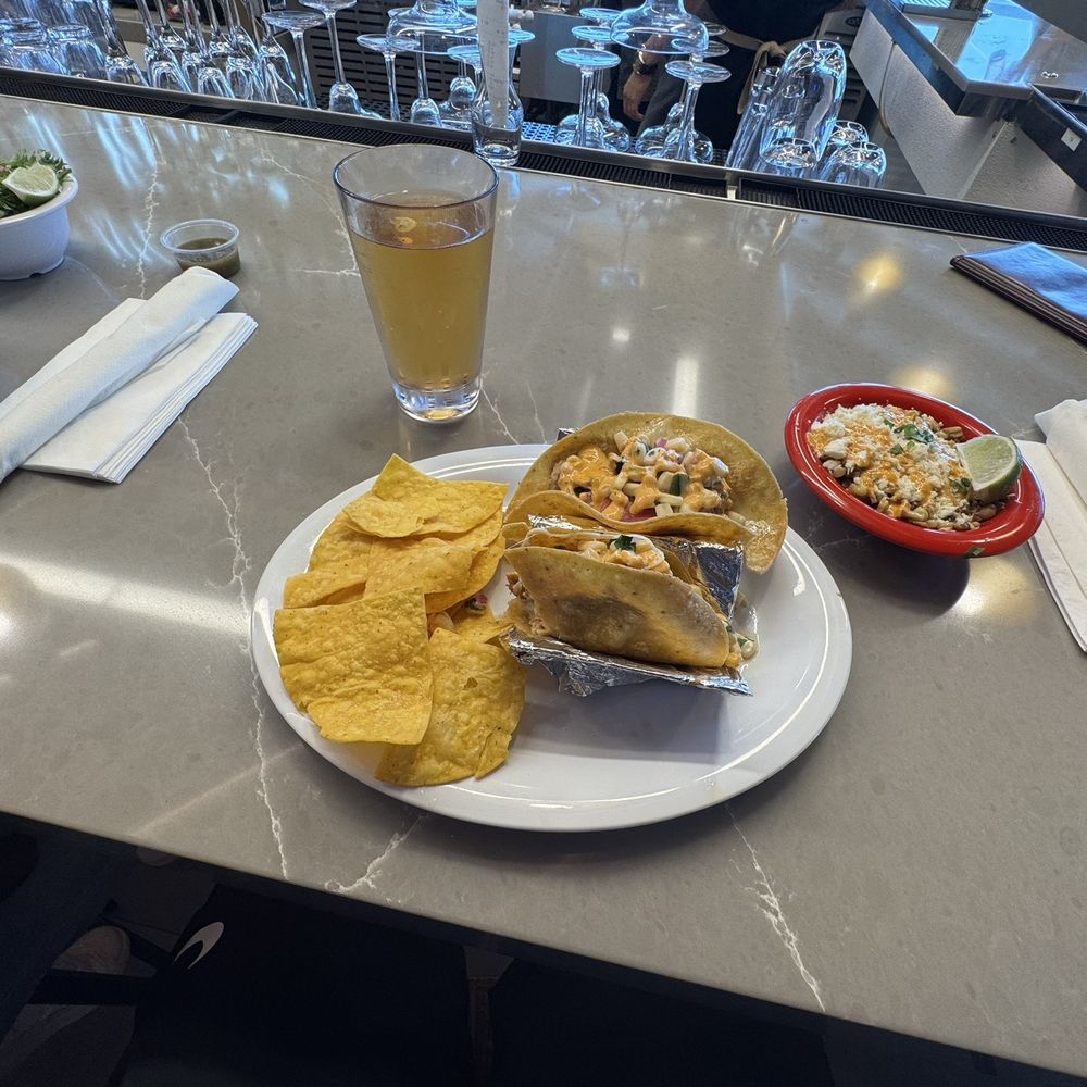 Dos Toros Tequila Bar - Carnitas tacos - Bars Near Me - Queens, New York Dos Toros Tequila Bar - Carnitas tacos - Bars Near Me - Queens, New York