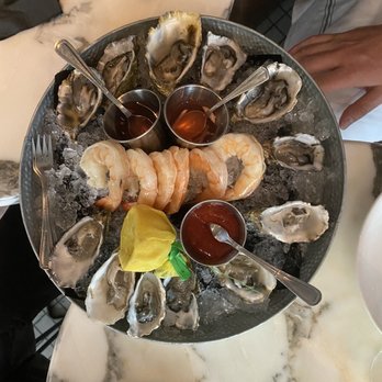 Echo & Rig - Oysters and shrimp - Steakhouses Near Me - Sacramento, California