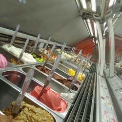 Picó Masiá - Great place for a quick stop and plenty of choices of ice cream!!!