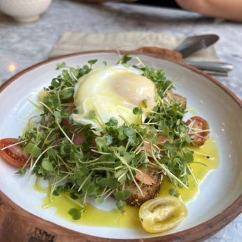 TARY Coffee - Royal Benedict with Smoked Salmon - Coffee & Tea Near Me - Chicago, Illinois TARY Coffee - Royal Benedict with Smoked Salmon - Coffee & Tea Near Me - Chicago, Illinois