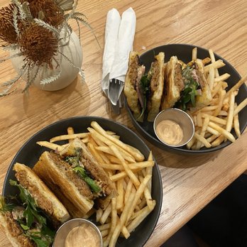 ESME - Merguez Sandwhich - Coffee & Tea Near Me - Culver City, California ESME - Merguez Sandwhich - Coffee & Tea Near Me - Culver City, California