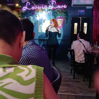 Kween Astoria - Gay Bars Near Me - New York, New York Kween Astoria - Gay Bars Near Me - New York, New York