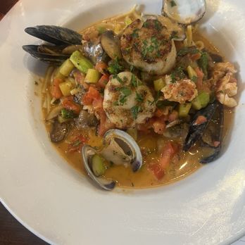 King Street Oyster Bar - GRILLED SCALLOP PASTA--too salty - Seafood Near Me - Middleburg, Virginia