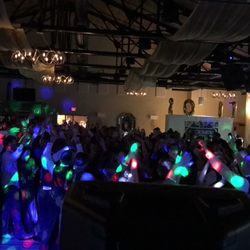 Aaron's Mobile DJ & Karaoke Service