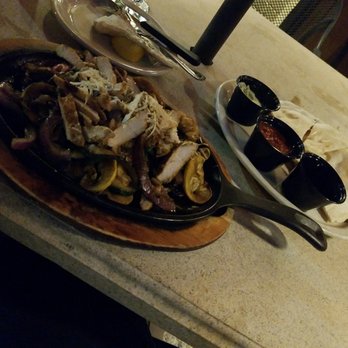 La Pizzeria - Lafayette - Leonardo's Grill with veggies and chicken...yum! - Pizza Near Me - Lafayette, Louisiana La Pizzeria - Lafayette - Leonardo's Grill with veggies and chicken...yum! - Pizza Near Me - Lafayette, Louisiana