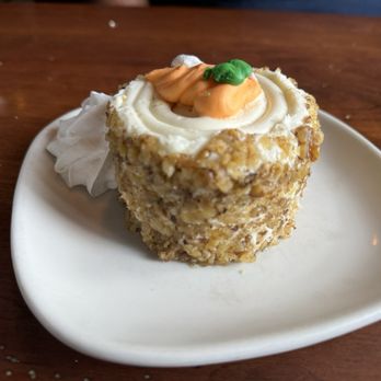 Red Fox Bar & Grille - Carrot cake - American Near Me - Jackson, New Hampshire