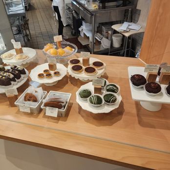 Suzu’s Bakery - Bakeries Near Me - Champaign, Illinois
