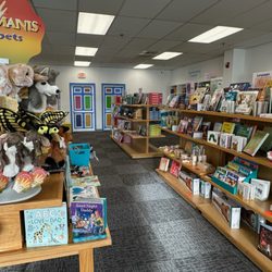 Wonderland Books and Toys - Puppets, Alice in Wonderland items, Music and Performing Arts - all at your fingertips.