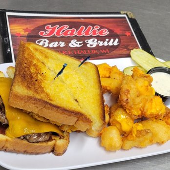 Hallie Bar & Grill - Western burger homemade cheese curds - Bars Near Me - Chippewa Falls, Wisconsin Hallie Bar & Grill - Western burger homemade cheese curds - Bars Near Me - Chippewa Falls, Wisconsin